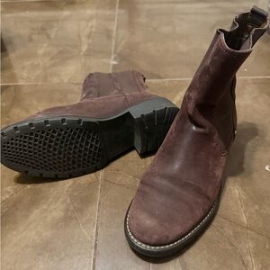 Clark’s Leather Suede Boots Size 8
